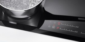 Stopp- og gå-napp på en induksjonstopp fra Electrolux