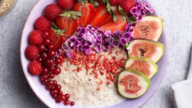 Fruktgrøt laget med quinoa