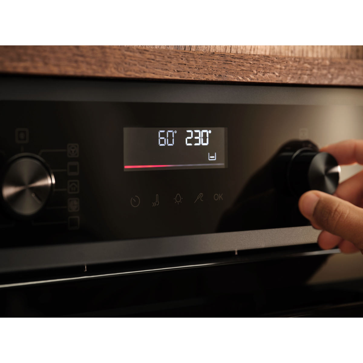 Electrolux - Pyrolyseovn - OOP807NB
