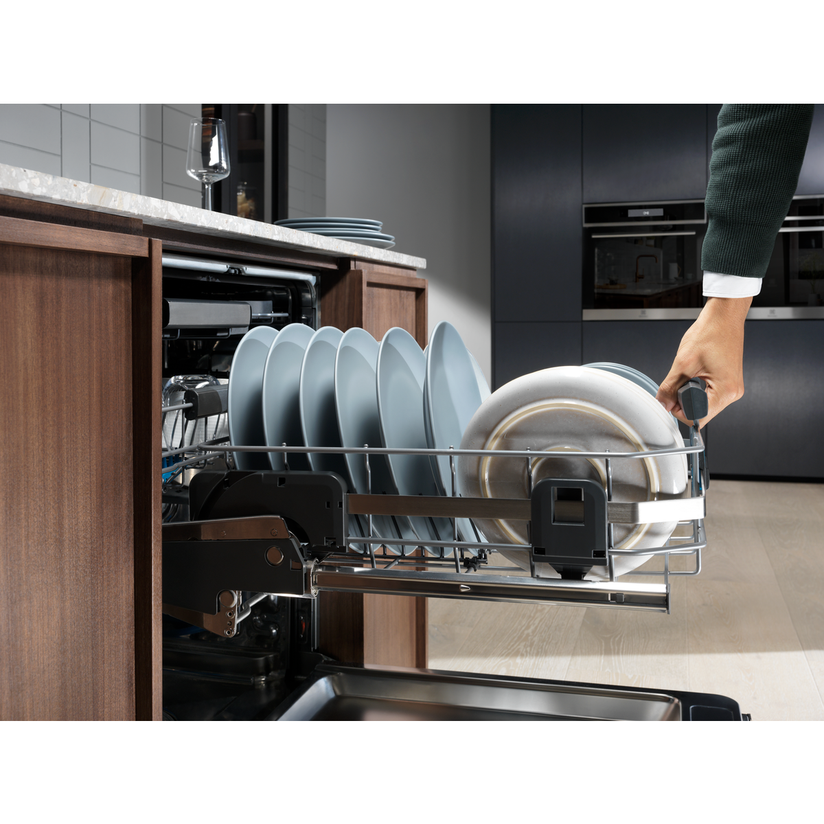 Electrolux - Integrert oppvaskmaskin 45-60 cm - EEC87400W