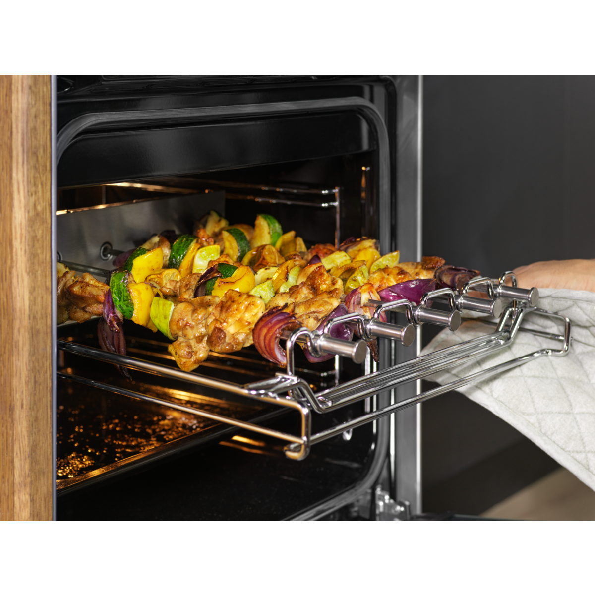 Electrolux - Elektrisk komfyr - LKR66449NW