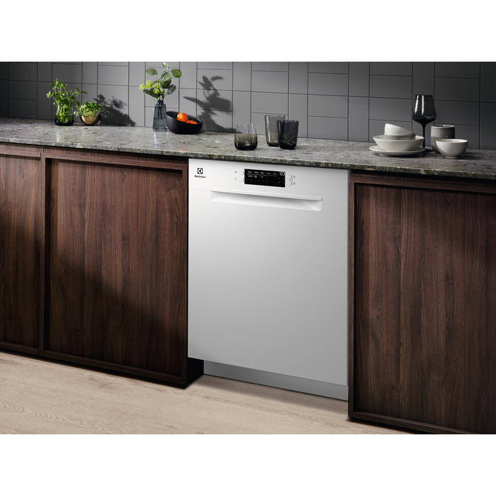 Electrolux - Frittstående oppvaskmaskin 45-60 cm - ESM48320UW