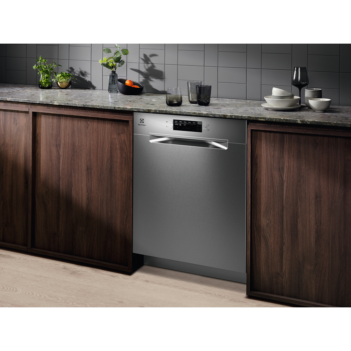 Electrolux - Oppvaskmaskin 60 cm - ESM48320UX
