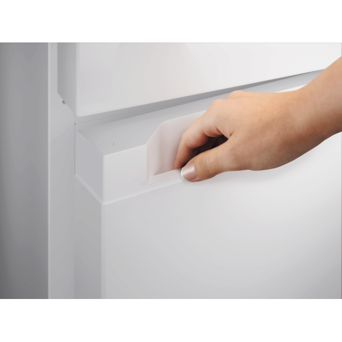 Electrolux - Frittstående kombiskap - KRC618DW