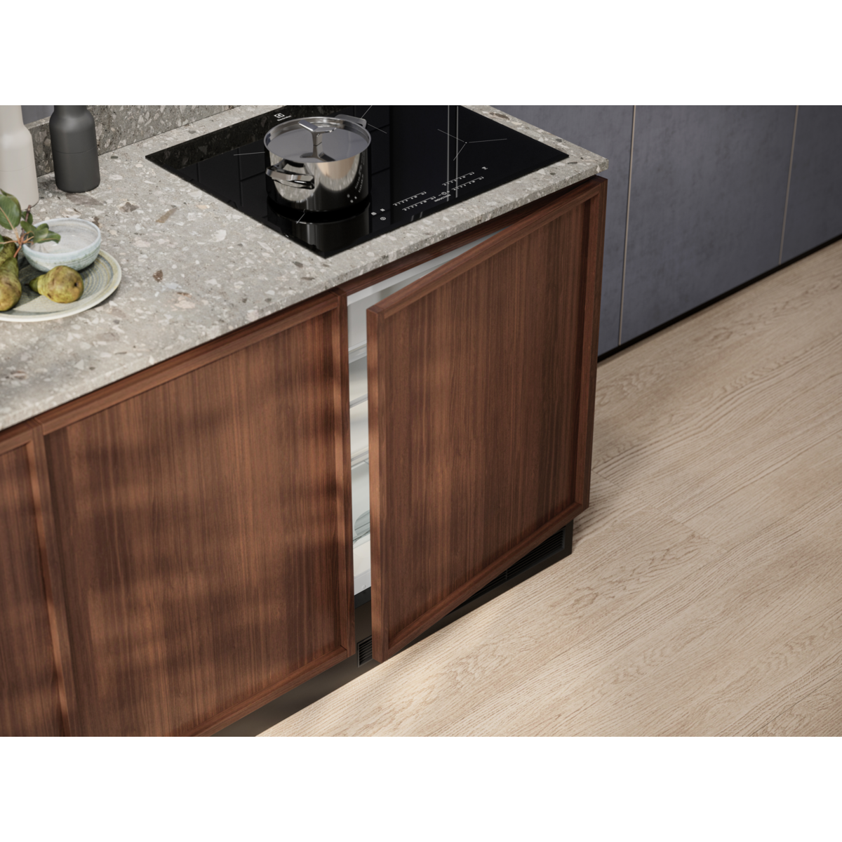 Electrolux - Integrert kjøleskap - LFB3AE82R