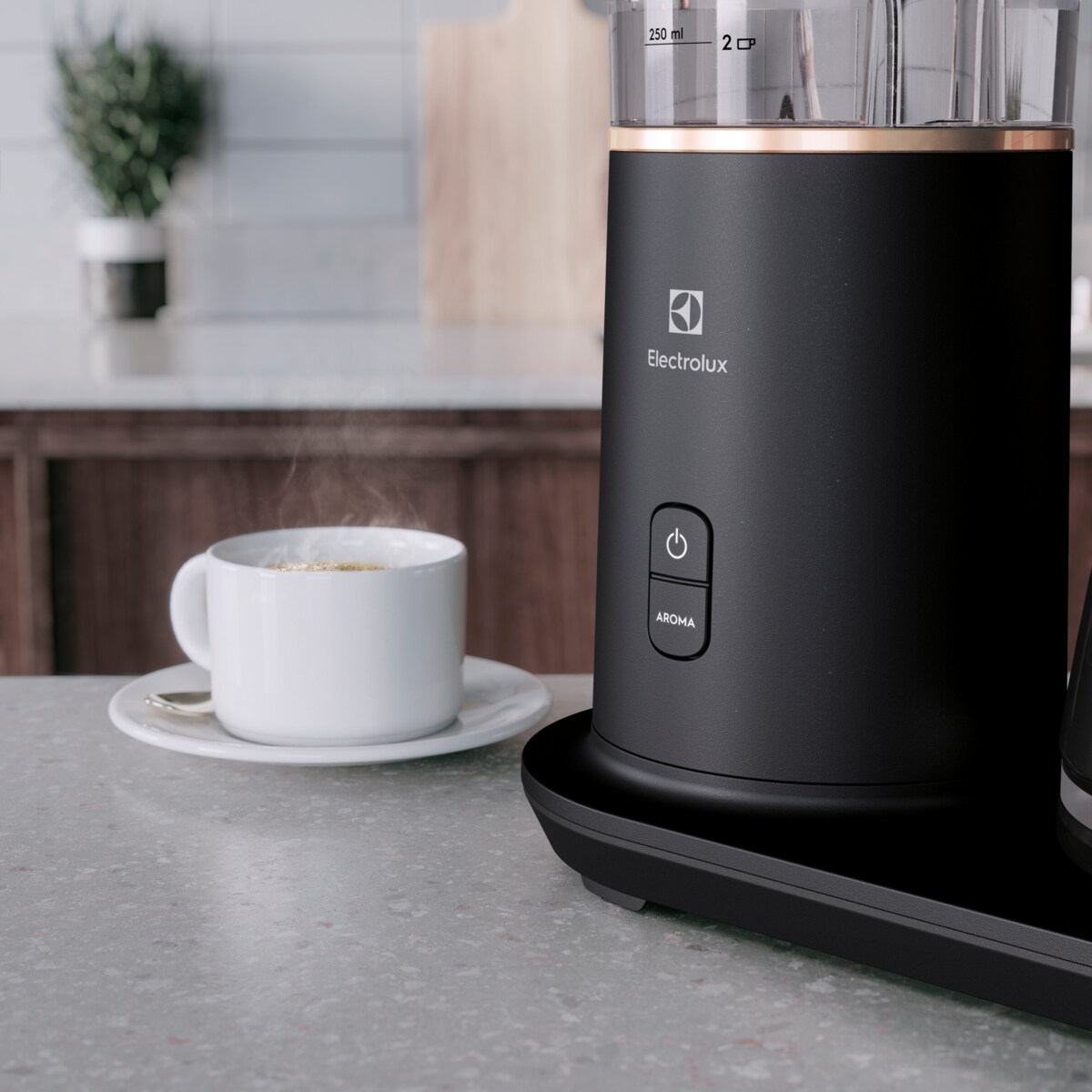 Electrolux - Kaffetrakter - E7CM1-4GB