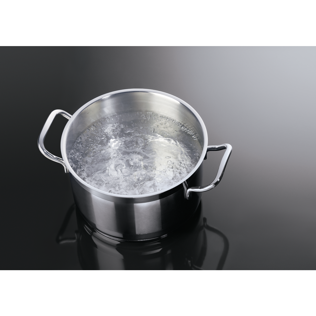 Electrolux - Elektrisk komfyr - LKI66441NW