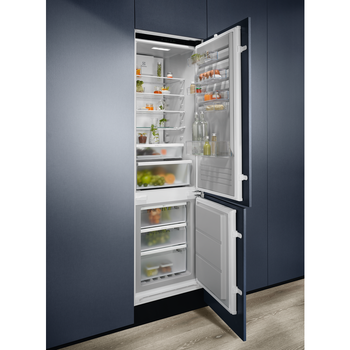 Electrolux - Integrert kombiskap - KNT6ME19S1