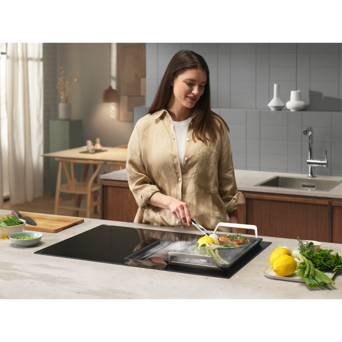 Electrolux - Induksjonstopp med integrert ventilator - HHOB862S
