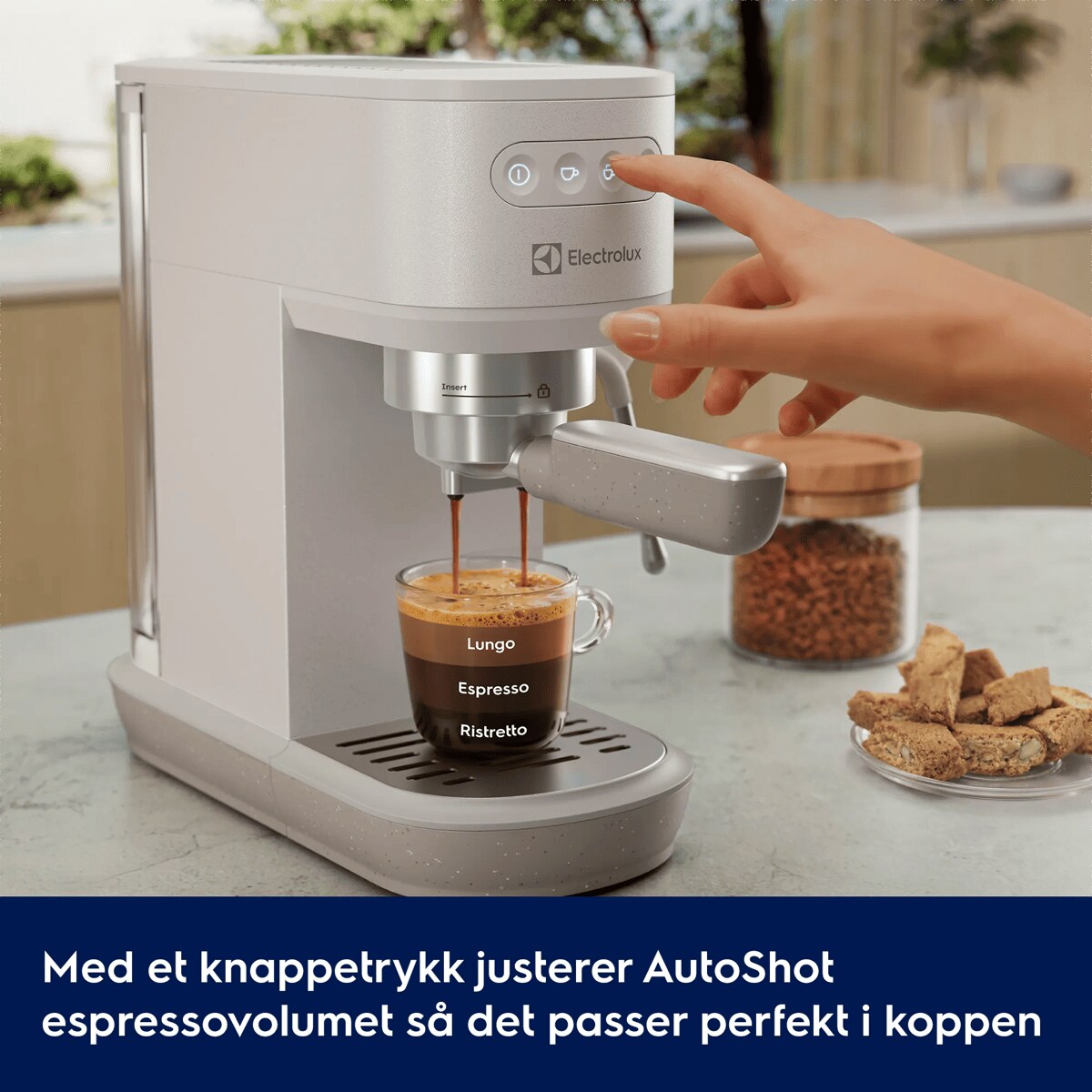 Med et knappetrykk justerer AutoShot espressovolumet så det passer perfekt i koppen      Lungo ESPRESSO Ristretto
