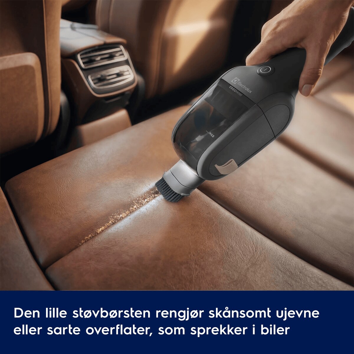 Den lille støvbørsten rengjør skånsomt ujevne eller sarte overflater, som sprekker i biler