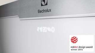 Nærbilde av PureBreeze-klimaanlegget med RedDot design award-logoen