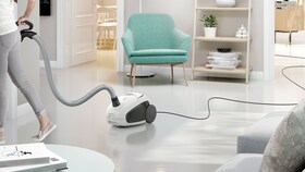 Ledningen til UltraSilencer Zen når mellom flere rom