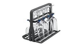 kurv i en oppvaskmaskin med soft grips for vinglass