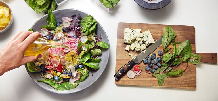 Blåbær, rødbeter og blåmuggost-salat