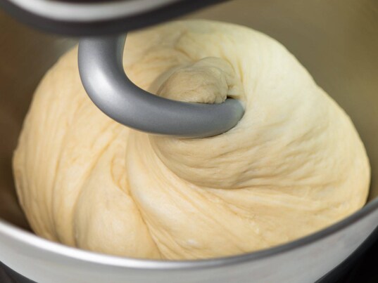 En kjøkkenmaskin klar for baking